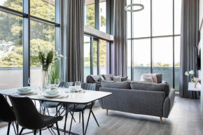 Skyline Serenity: Exquisite 3-Bedroom Ultra-Luxury Penthouse